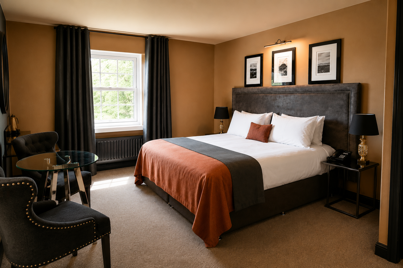 Double Bedroom side